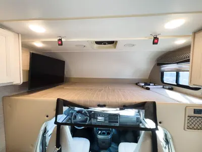 2022 Thor Motor Coach Four Winds photo 4