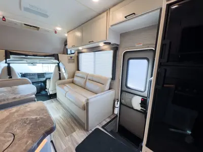 2022 Thor Motor Coach Four Winds photo 14