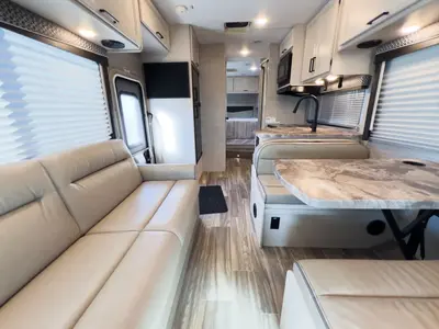2022 Thor Motor Coach Four Winds photo 6