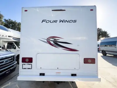2022 Thor Motor Coach Four Winds photo 28