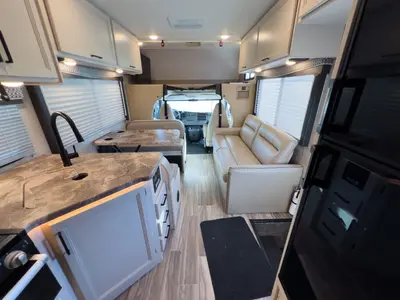 2022 Thor Motor Coach Four Winds photo 3