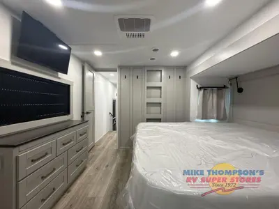 2026 Brinkley Model Z photo 35