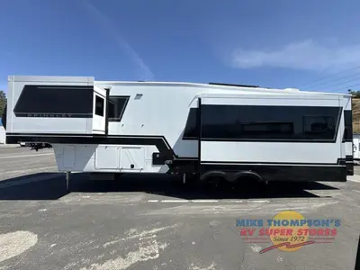 2026 Brinkley Model Z photo 12