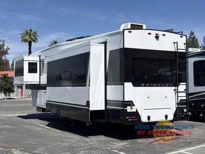 2026 Brinkley Model Z photo 13