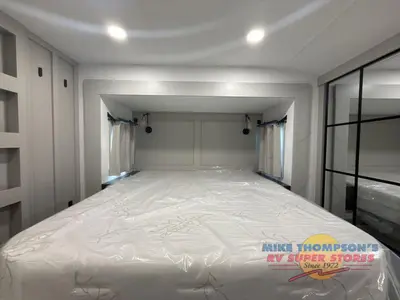 2026 Brinkley Model Z photo 34