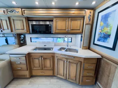2019 Tiffin Motorhomes Phaeton photo 8