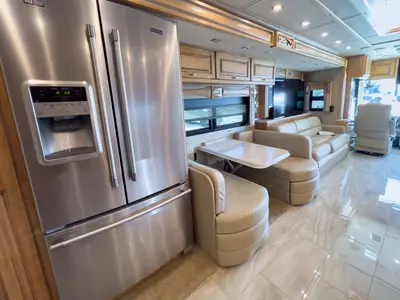 2019 Tiffin Motorhomes Phaeton photo 13