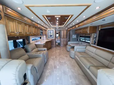 2019 Tiffin Motorhomes Phaeton photo 5