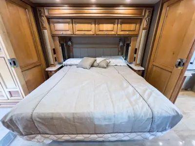 2019 Tiffin Motorhomes Phaeton photo 18