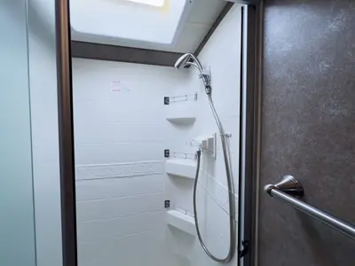 2020 Thor Motor Coach Quantum photo 17