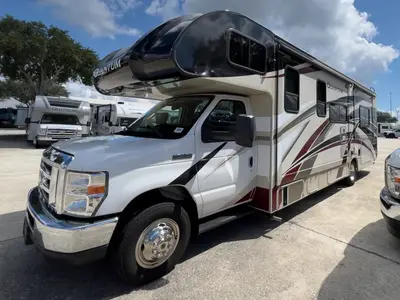 2020 Thor Motor Coach Quantum photo 22