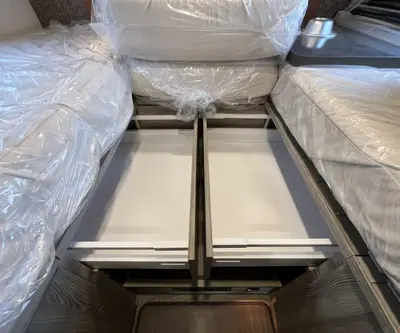 2026 Winnebago Navion photo 25