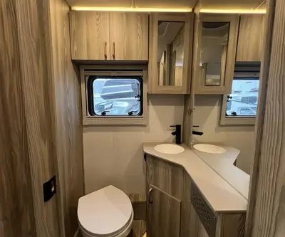 2026 Winnebago Navion photo 13