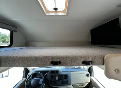2026 Thor Motor Coach Chateau photo 4