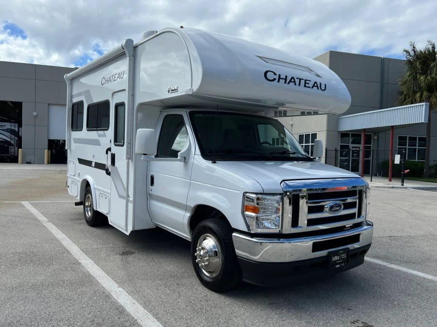 2026 Thor Motor Coach Chateau exterior