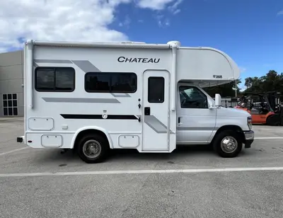 2026 Thor Motor Coach Chateau photo 17