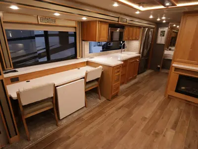 2021 Tiffin Motorhomes Allegro RED photo 6