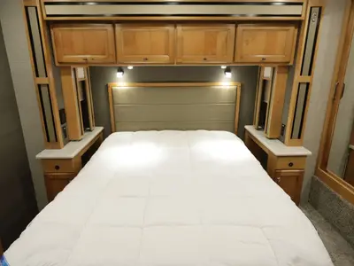 2021 Tiffin Motorhomes Allegro RED photo 26