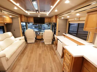 2021 Tiffin Motorhomes Allegro RED photo 3