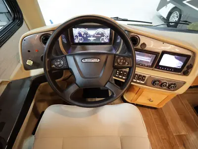 2021 Tiffin Motorhomes Allegro RED photo 2