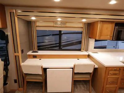 2021 Tiffin Motorhomes Allegro RED photo 7