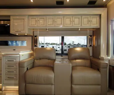 2019 Tiffin Motorhomes Allegro BUS photo 7