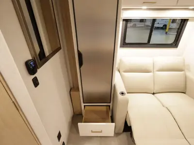 2027 Thor Motor Coach Chateau photo 18
