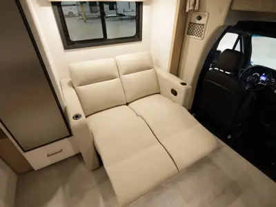 2027 Thor Motor Coach Chateau photo 15