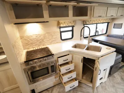 2021 Forest River Sunseeker photo 14