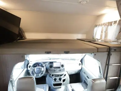 2021 Forest River Sunseeker photo 4