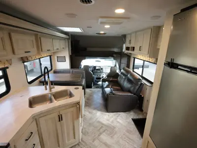 2021 Forest River Sunseeker photo 3