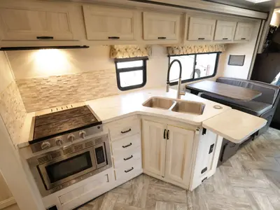 2021 Forest River Sunseeker photo 11