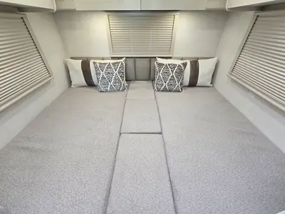 2027 Thor Motor Coach Vegas photo 17