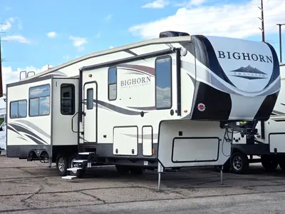 Used 2017 Heartland Bighorn 32RS