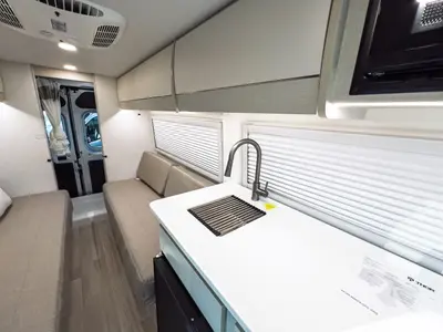2027 Thor Motor Coach Tellaro photo 7