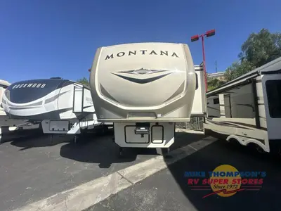 2019 Keystone RV Montana photo 3
