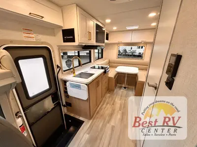 2027 Thor Motor Coach Four Winds photo 9