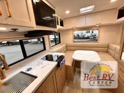 2027 Thor Motor Coach Four Winds photo 21