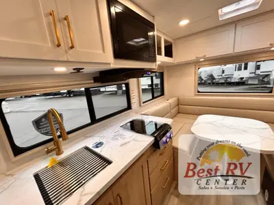 2027 Thor Motor Coach Four Winds photo 22