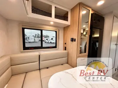 2027 Thor Motor Coach Four Winds photo 40