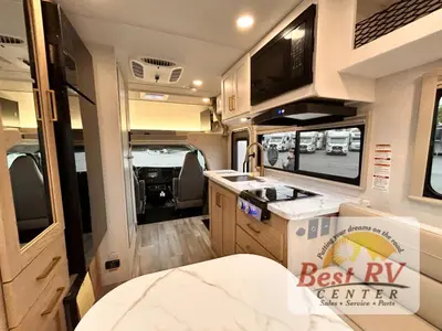 2027 Thor Motor Coach Four Winds photo 44