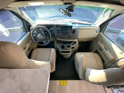 2027 Winnebago Sunflyer photo 43