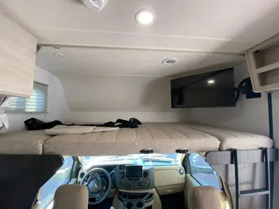 2027 Winnebago Sunflyer photo 41