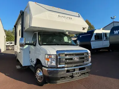 2027 Winnebago Sunflyer photo 3