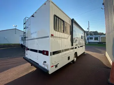 2027 Winnebago Sunflyer photo 10