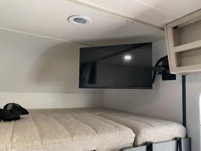 2027 Winnebago Sunflyer photo 42