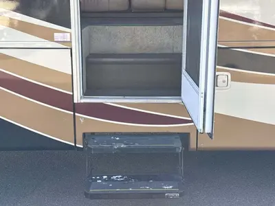 2012 Monaco Monarch photo 19