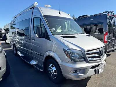 Used 2017 Winnebago Era 70C