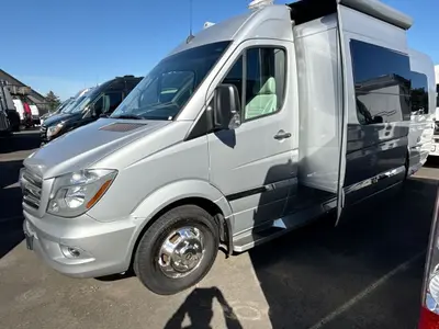 2017 Winnebago Era photo 6