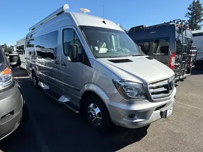 2017 Winnebago Era photo 3